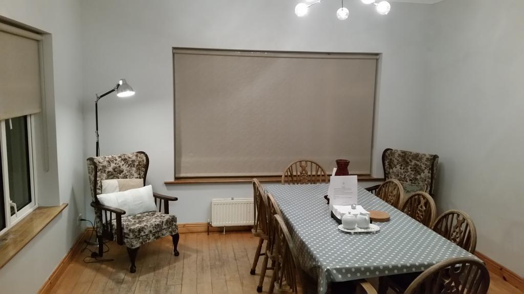 Frank'S Villa Galway Bagian luar foto