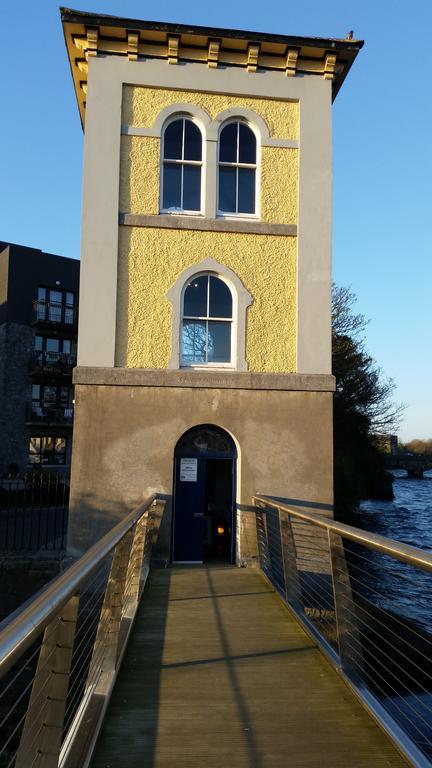 Frank'S Villa Galway Bagian luar foto